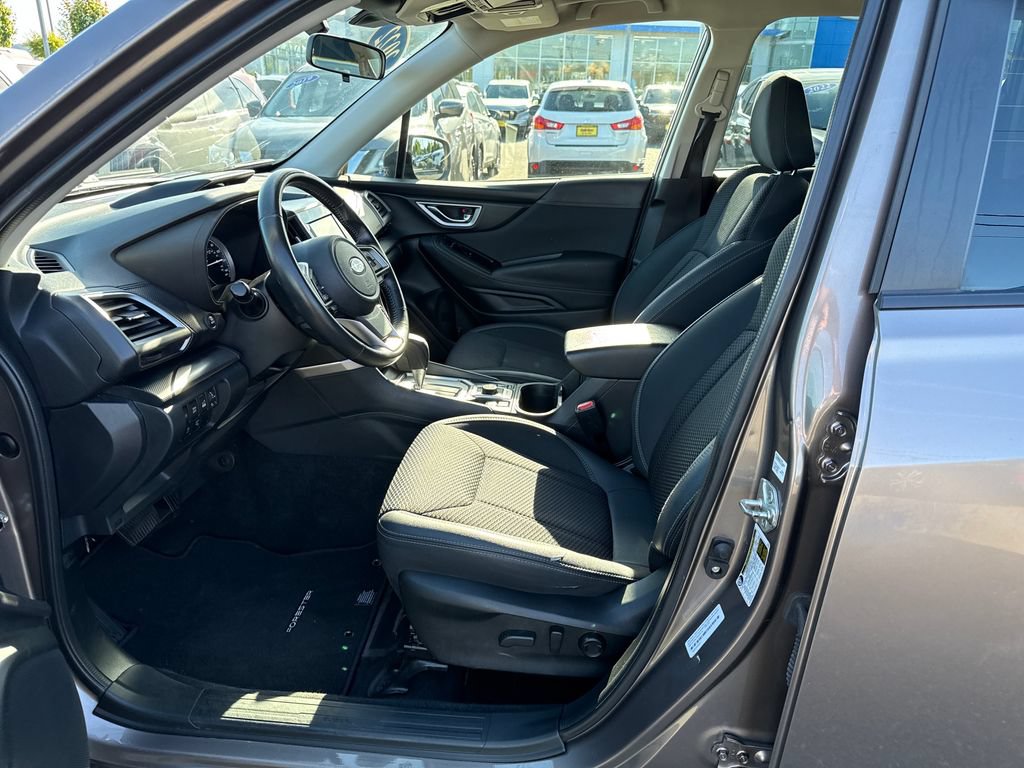 Used 2022 Subaru Forester Premium AWD/4WD image 16
