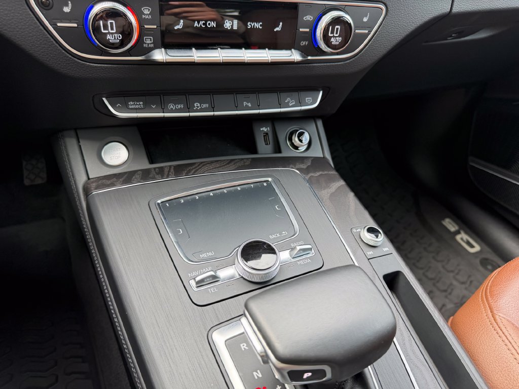 Used 2020 Audi Q5 2.0T Premium Plus AWD/4WD image 26