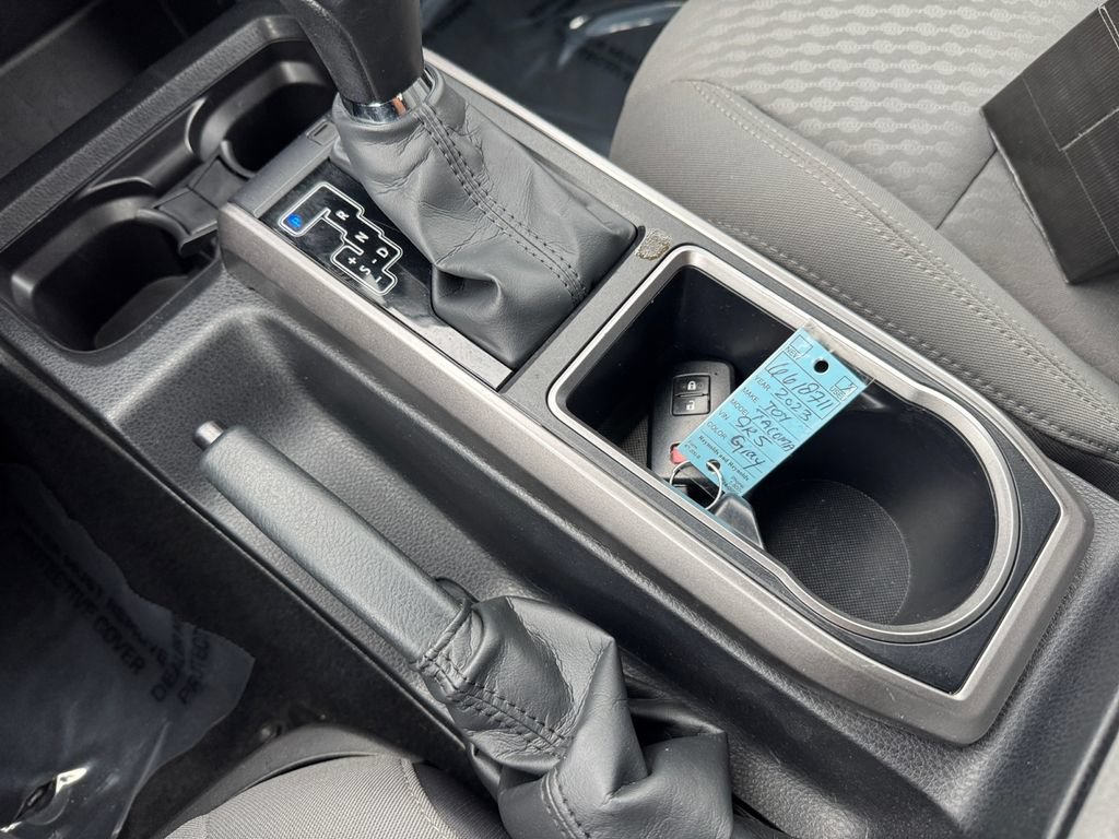 Used 2023 Toyota Tacoma SR5 AWD/4WD image 22