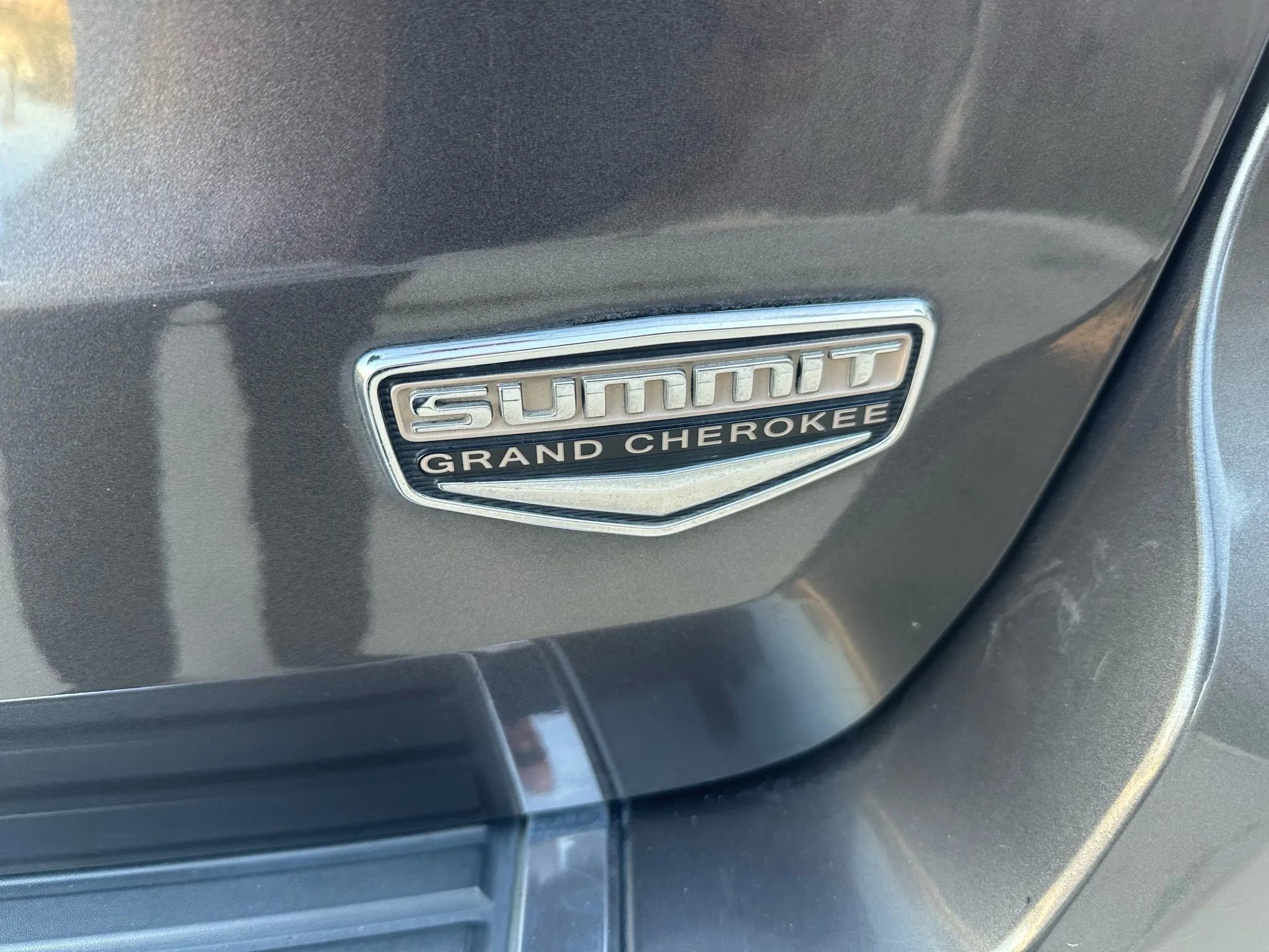 Used 2014 Jeep Grand Cherokee Summit AWD/4WD image 10