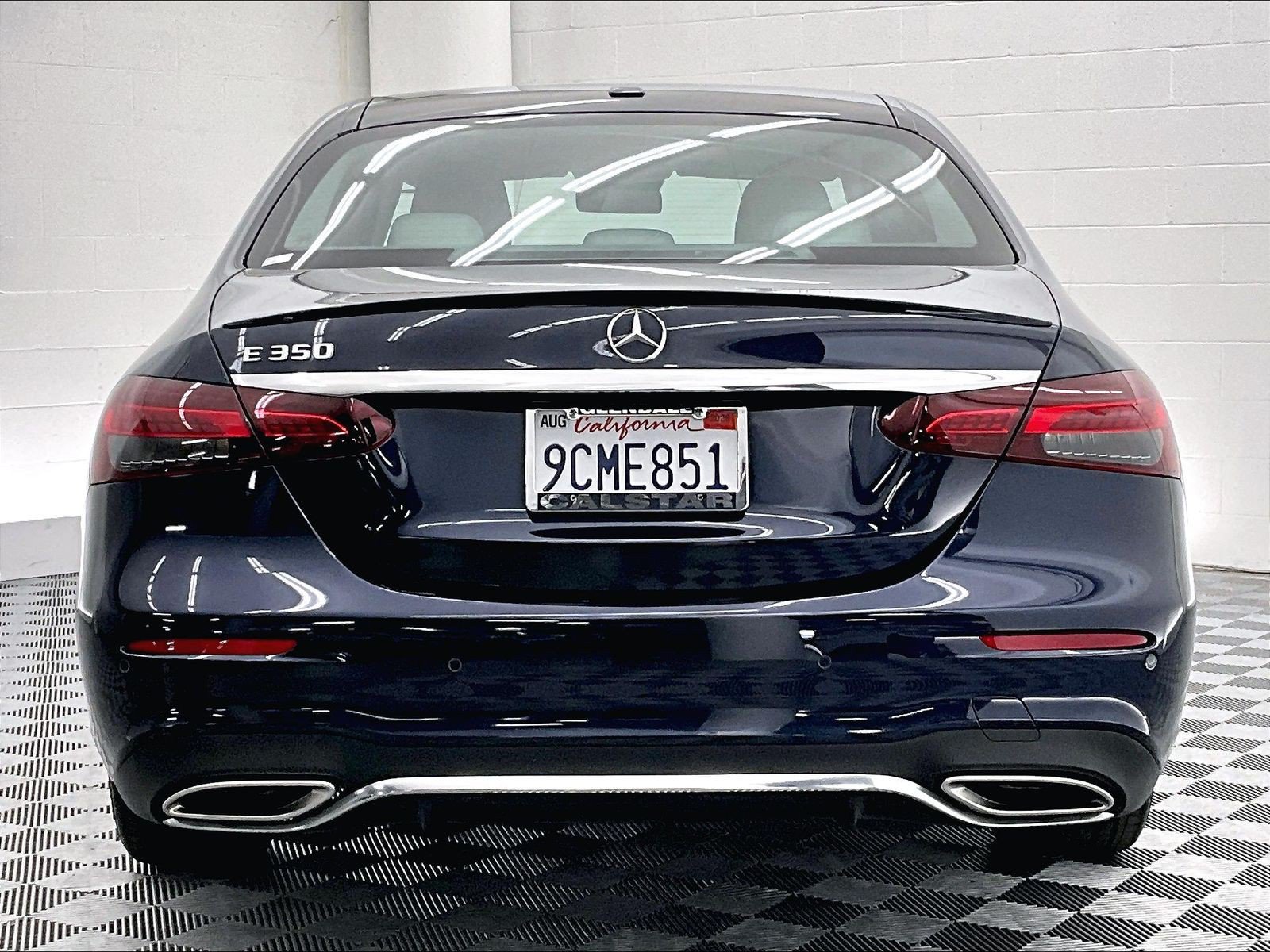 Used 2022 Mercedes-Benz E 350 Sedan image 3