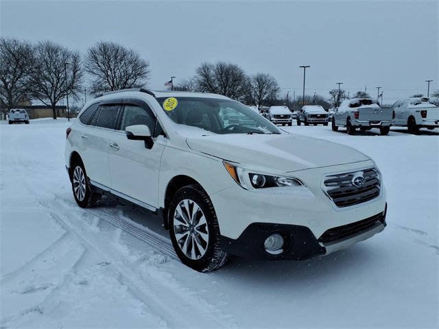 Used 2017 Subaru Outback 2.5i Touring image 3
