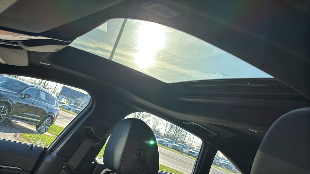 Used 2024 BMW i4 xDrive40i image 10