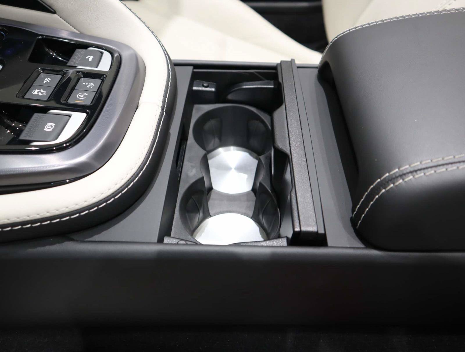 Used 2024 Jaguar F-TYPE Convertible AWD image 39