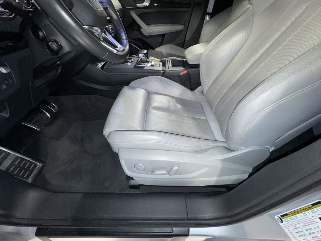 Used 2018 Audi Q5 Prestige w/ Prestige Package image 18