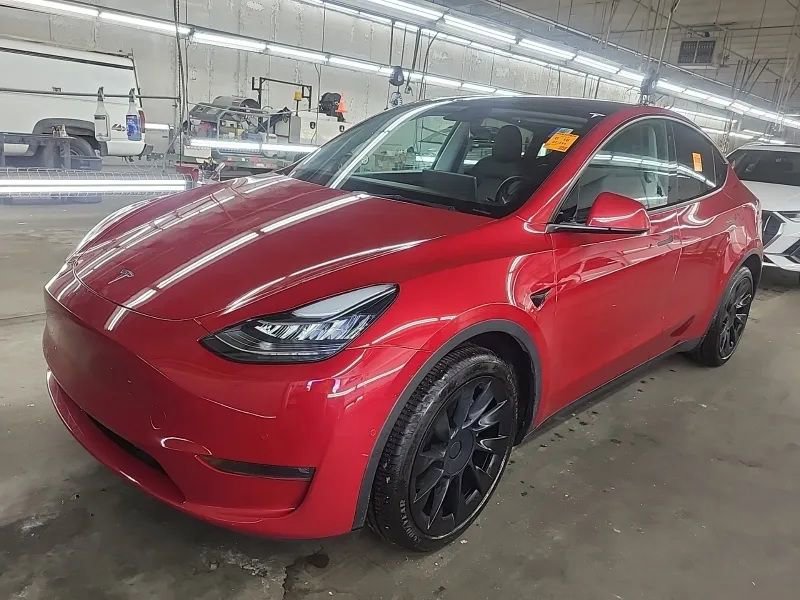 Used 2022 Tesla Model Y Long Range image 1