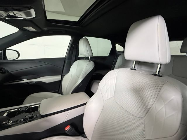 Used 2025 Lexus RX 350 Premium w/ Accessory Package FWD image 5