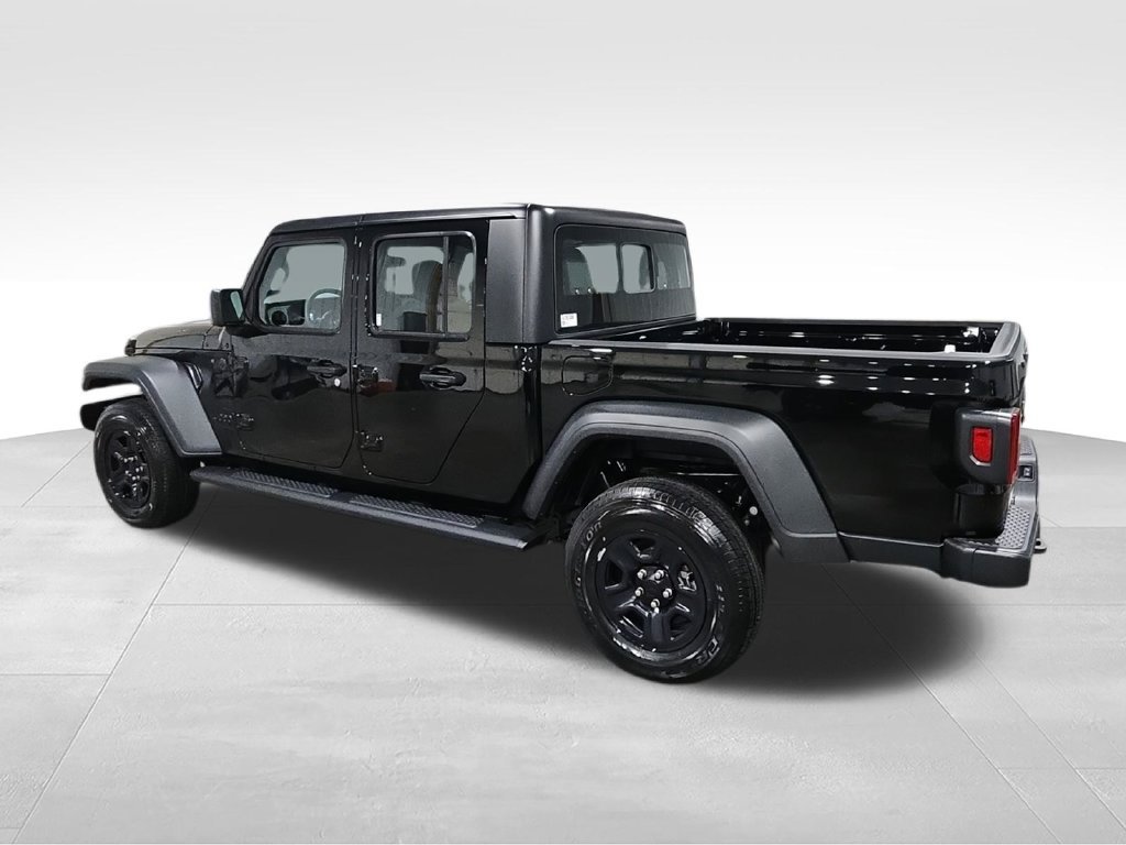 New 2026 Jeep Gladiator Sport AWD/4WD image 6
