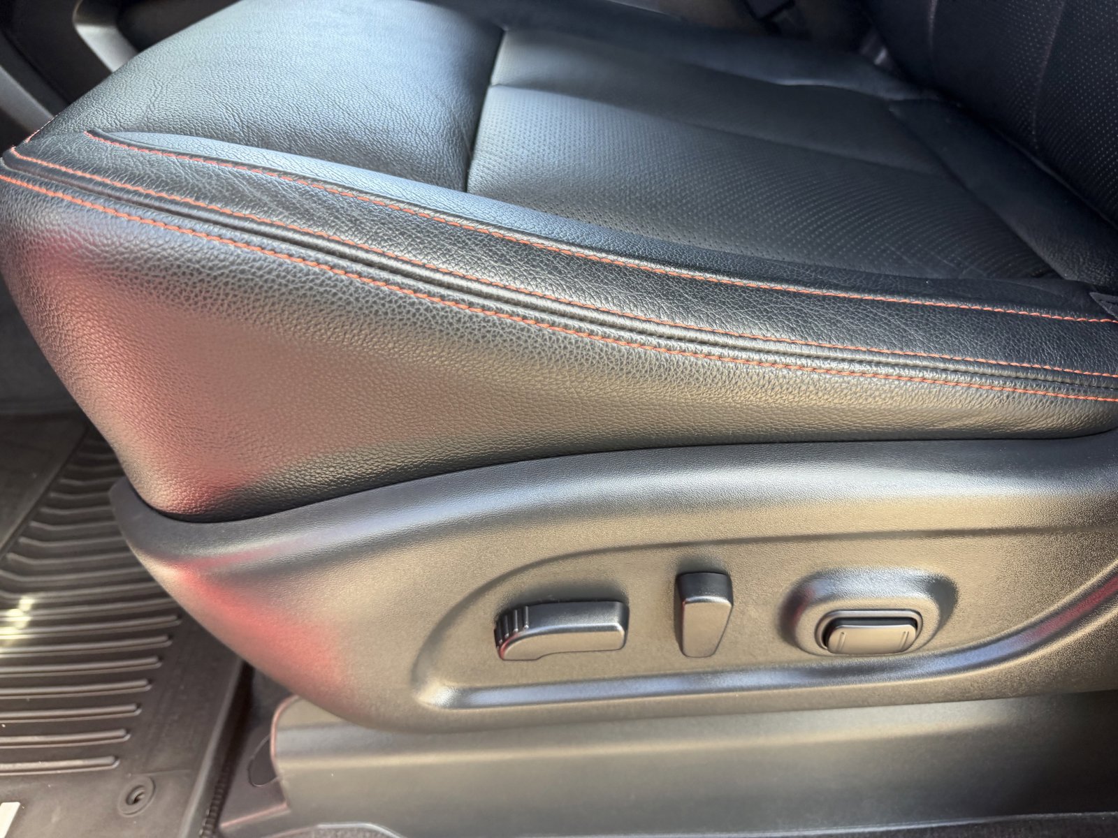 Used 2021 Nissan Titan PRO-4X w/ Pro-4x Convenience Package image 28