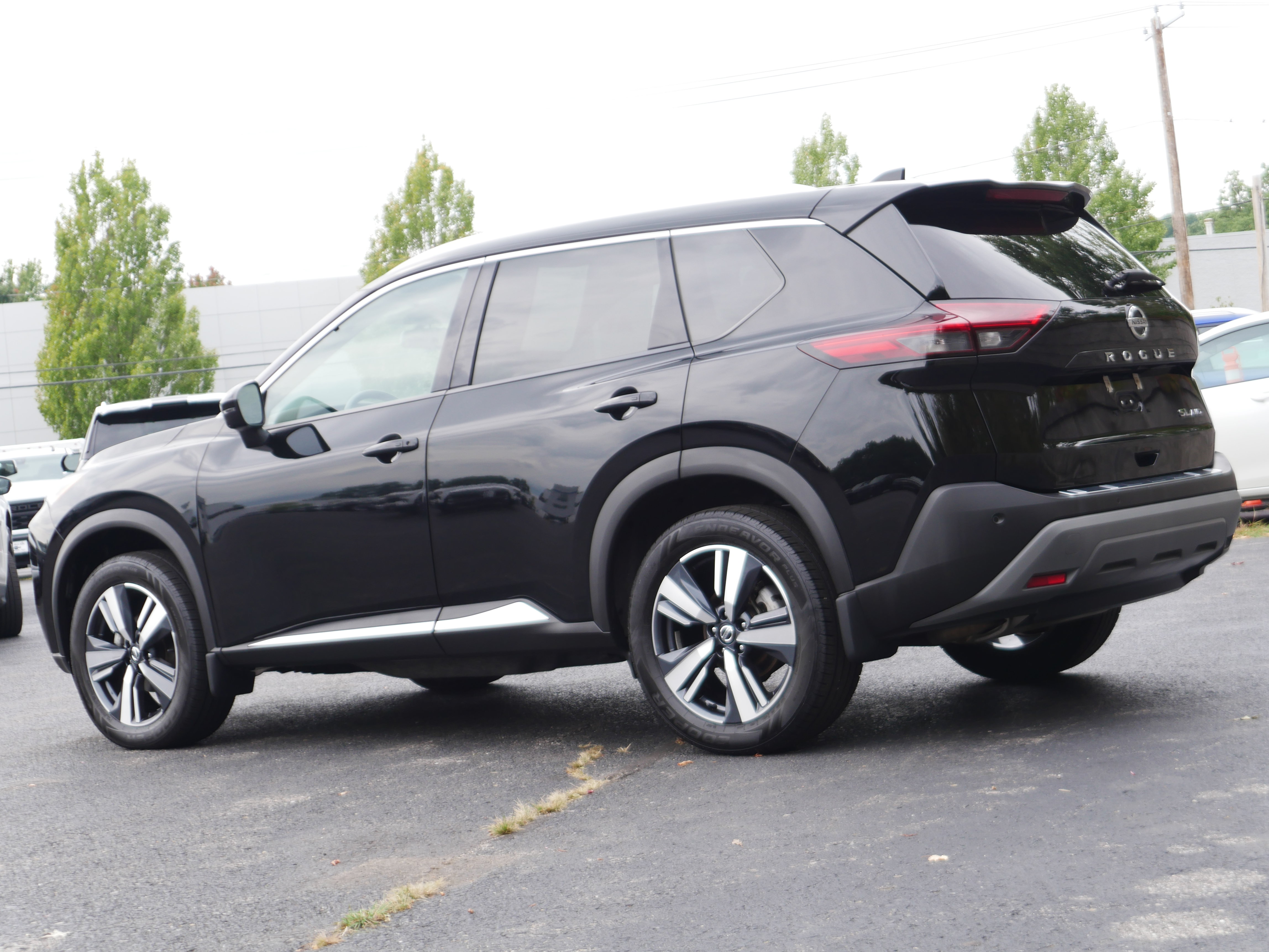 Used 2021 Nissan Rogue SL AWD/4WD image 4
