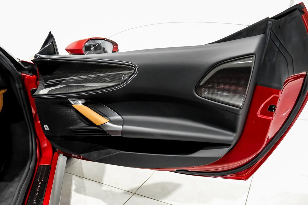 Used 2022 Ferrari SF90 Spider image 35