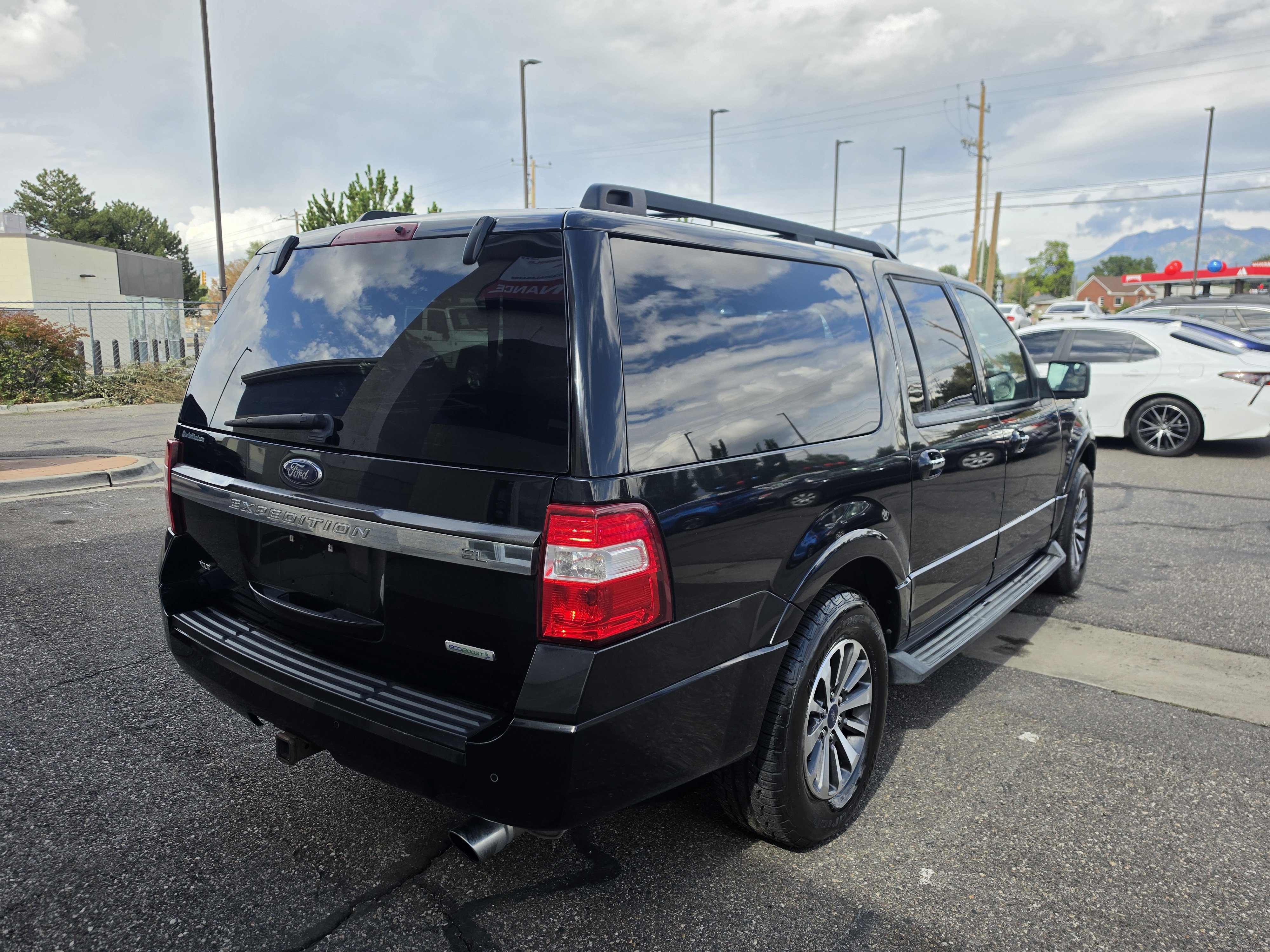 Used 2016 Ford Expedition EL XLT AWD/4WD image 7