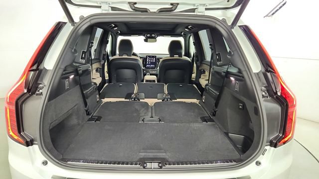 Used 2026 Volvo XC90 B6 Plus w/ Protection Package AWD/4WD image 41