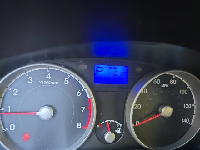 Used 2010 Hyundai Accent SE FWD image 17