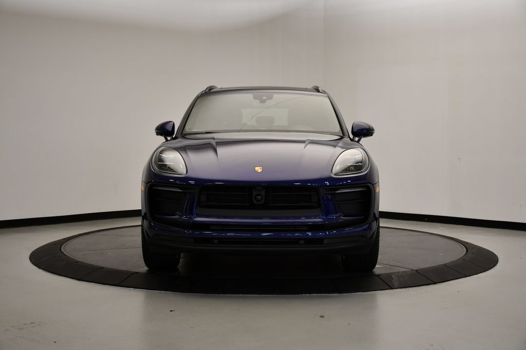 Certified 2026 Porsche Macan AWD/4WD image 10
