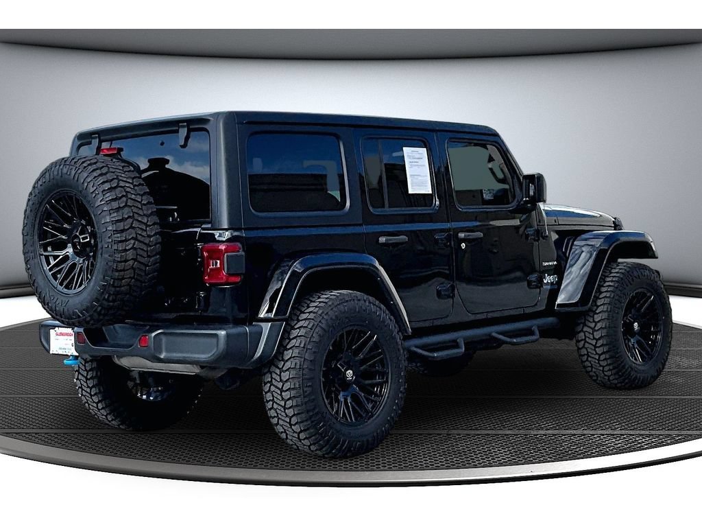 Used 2022 Jeep Wrangler Unlimited Sahara w/ Cold Weather Group AWD/4WD image 18