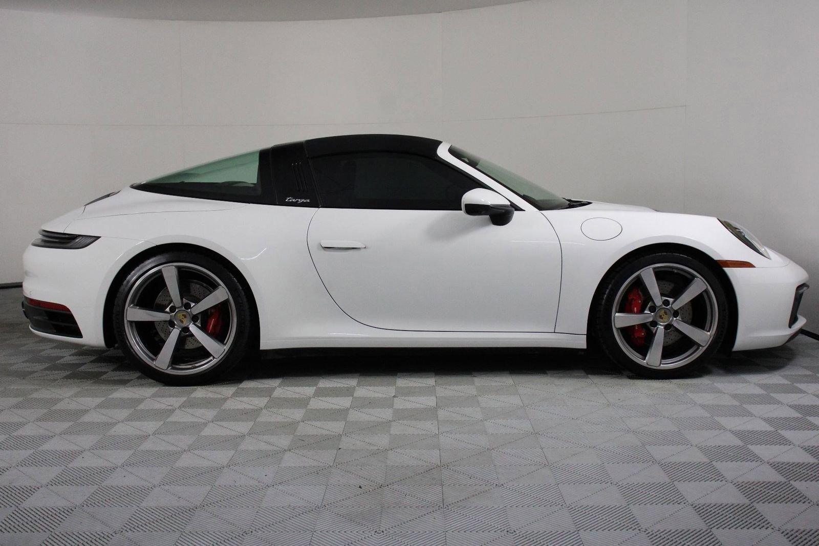 Certified 2024 Porsche 911 Targa 4S image 8