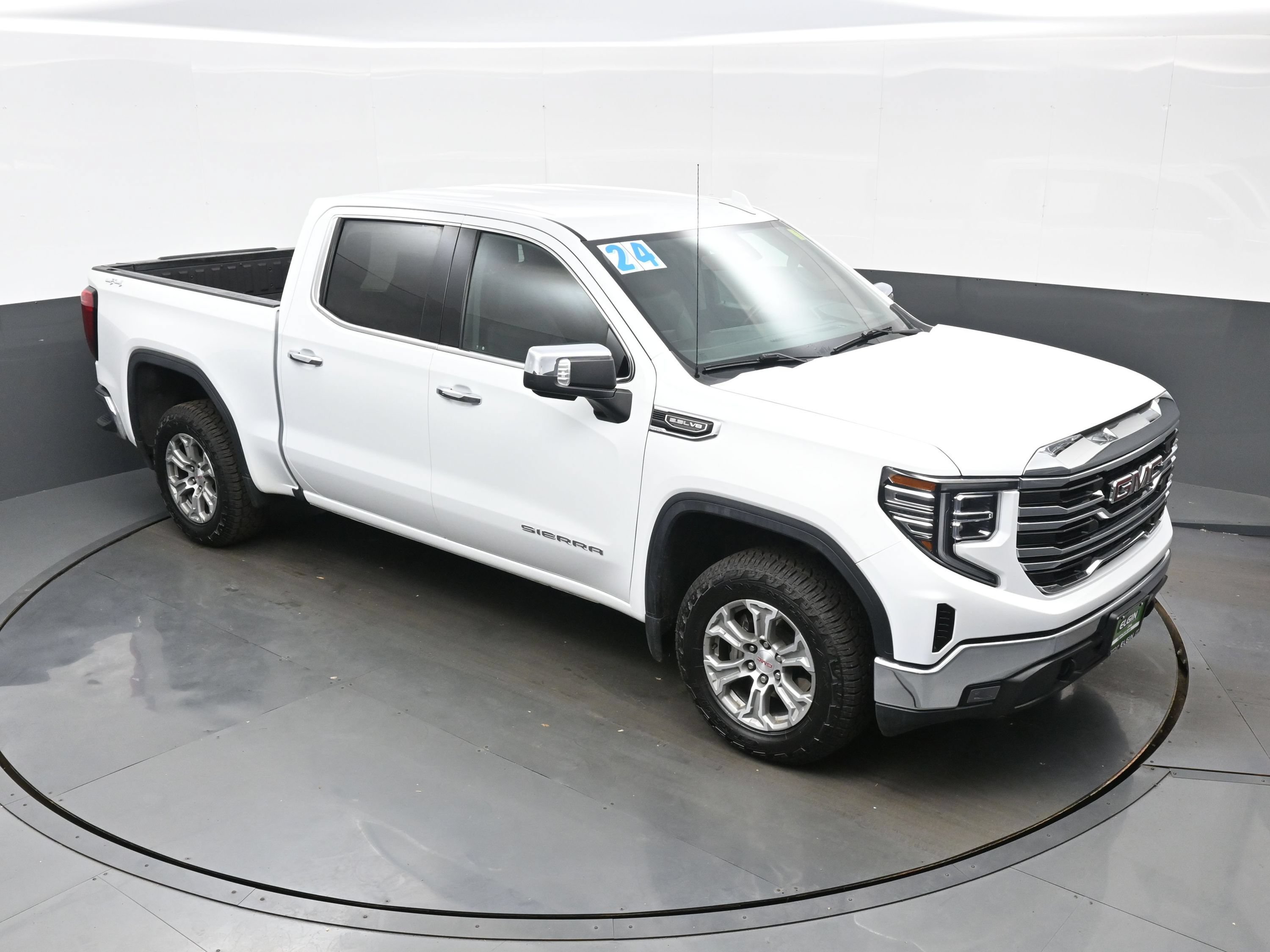 Used 2024 GMC Sierra 1500 SLT AWD/4WD image 41