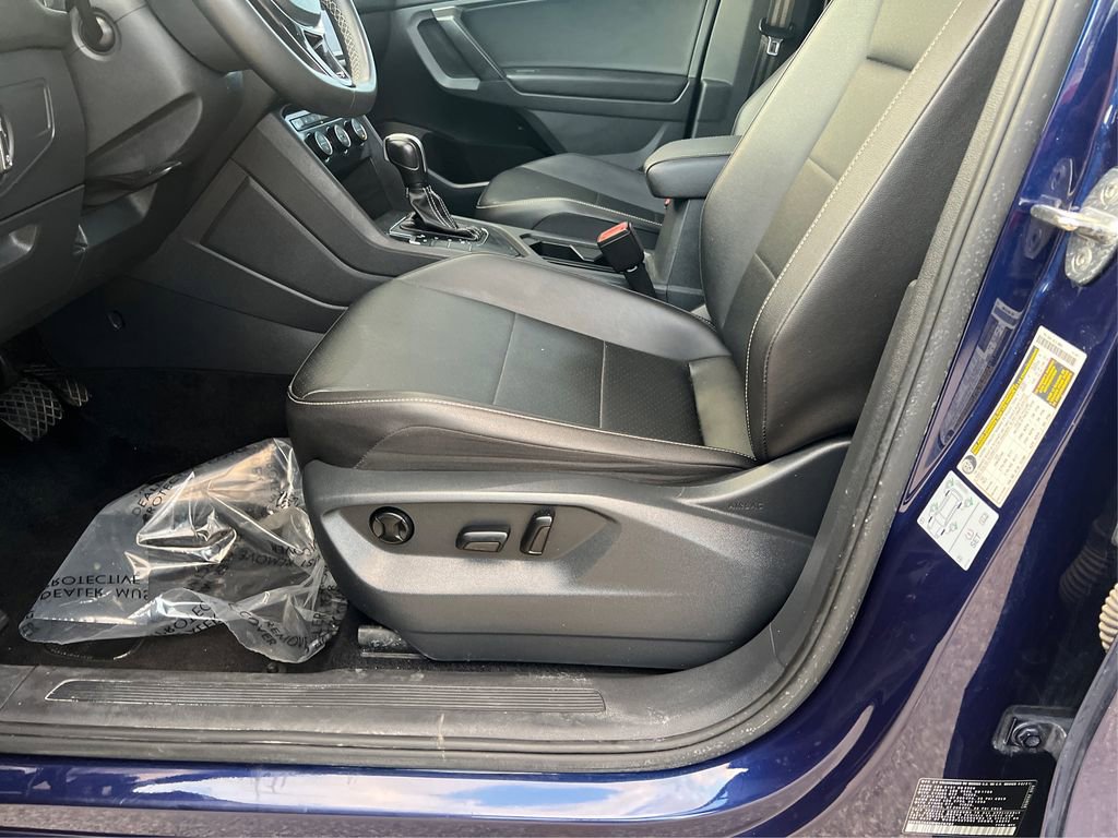 Used 2021 Volkswagen Tiguan SE image 20