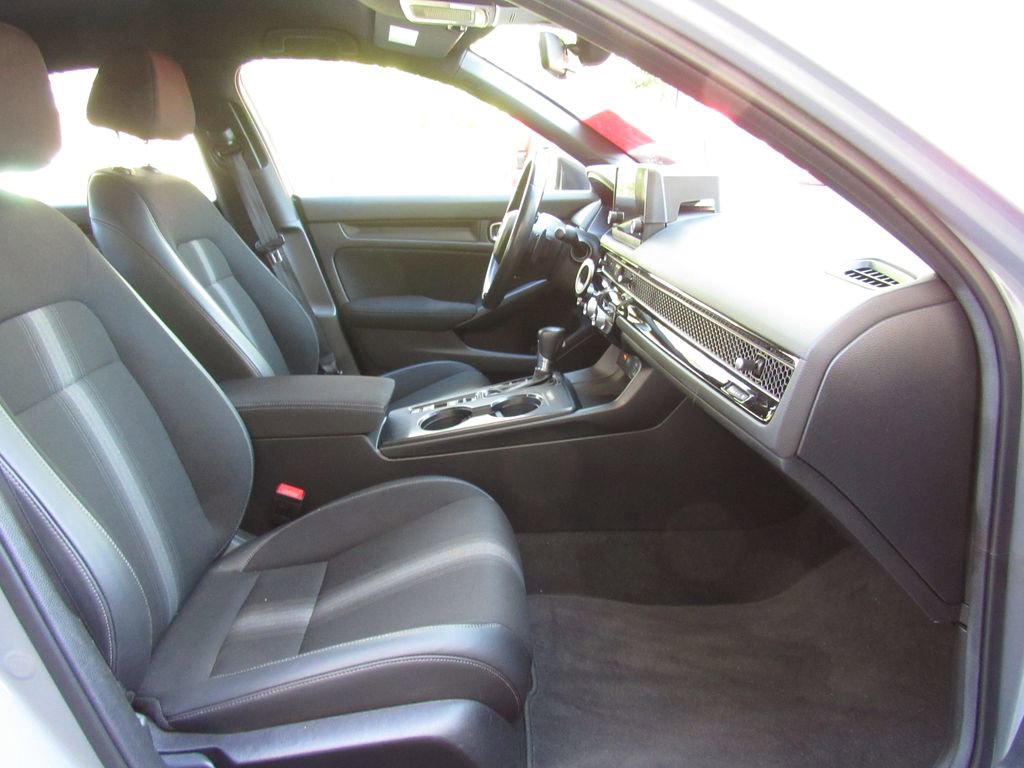 Used 2022 Honda Civic Sport image 18