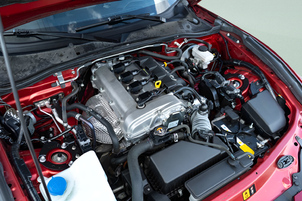 Used 2024 MAZDA MX-5 Miata Sport RWD image 13