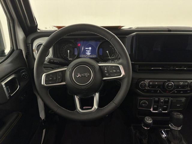 Used 2025 Jeep Wrangler Unlimited Sahara w/ Safety Group image 22