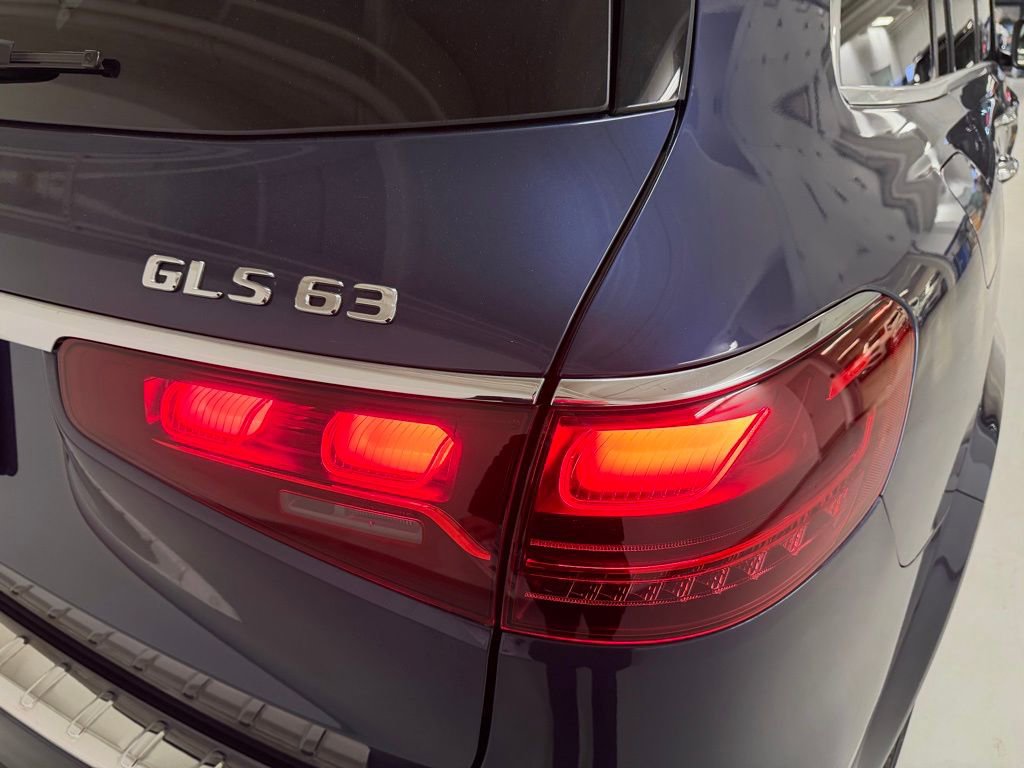 Used 2024 Mercedes-Benz GLS 63 AMG 4MATIC image 8
