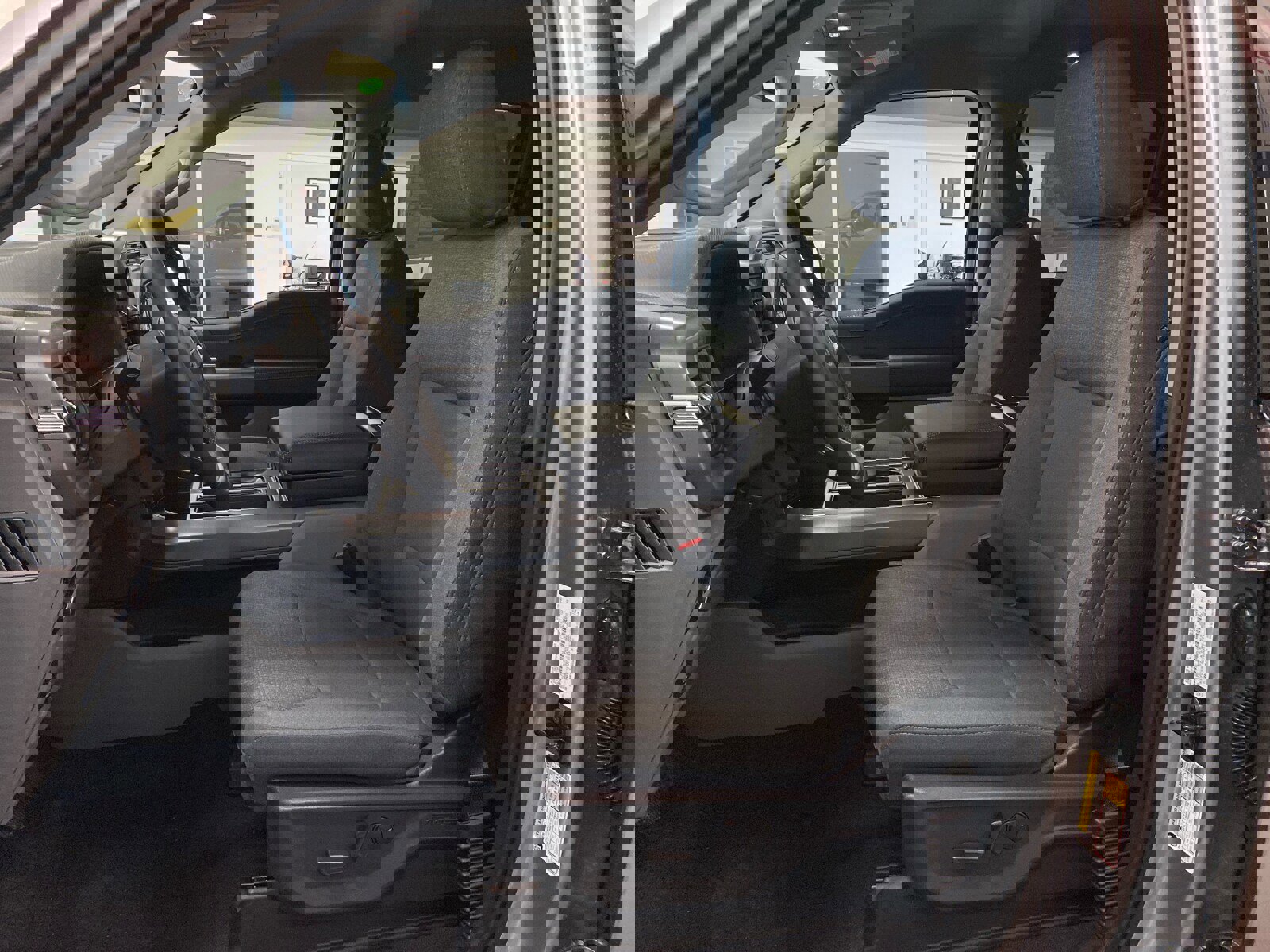 New 2025 Ford F150 XLT w/ Equipment Group 302A MID image 37