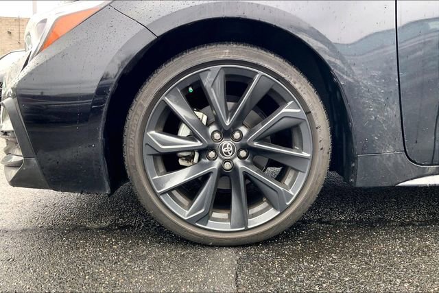 Used 2024 Toyota Corolla SE w/ SE Premium Package image 5
