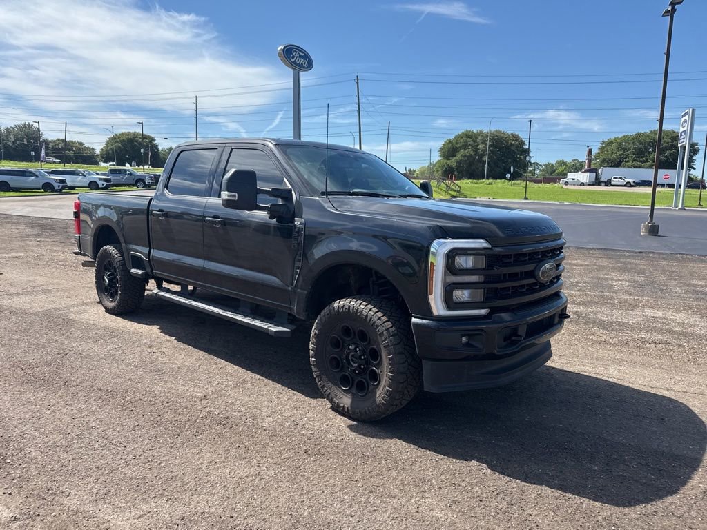 Used 2024 Ford F250 XLT w/ Black Appearance Package AWD/4WD image 18