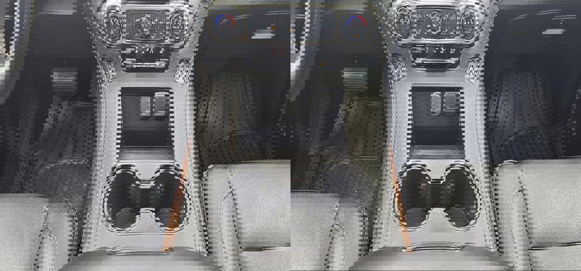 Used 2018 Chevrolet Tahoe LT w/ Luxury Package image 16