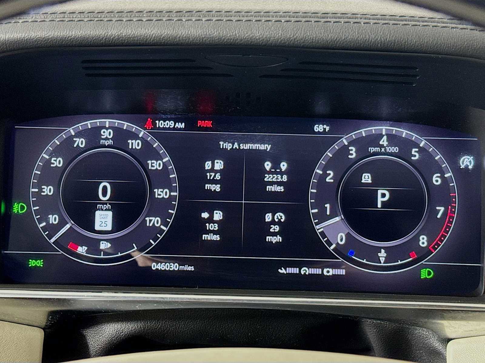 Used 2022 Land Rover Range Rover P525 Westminster Edition image 12