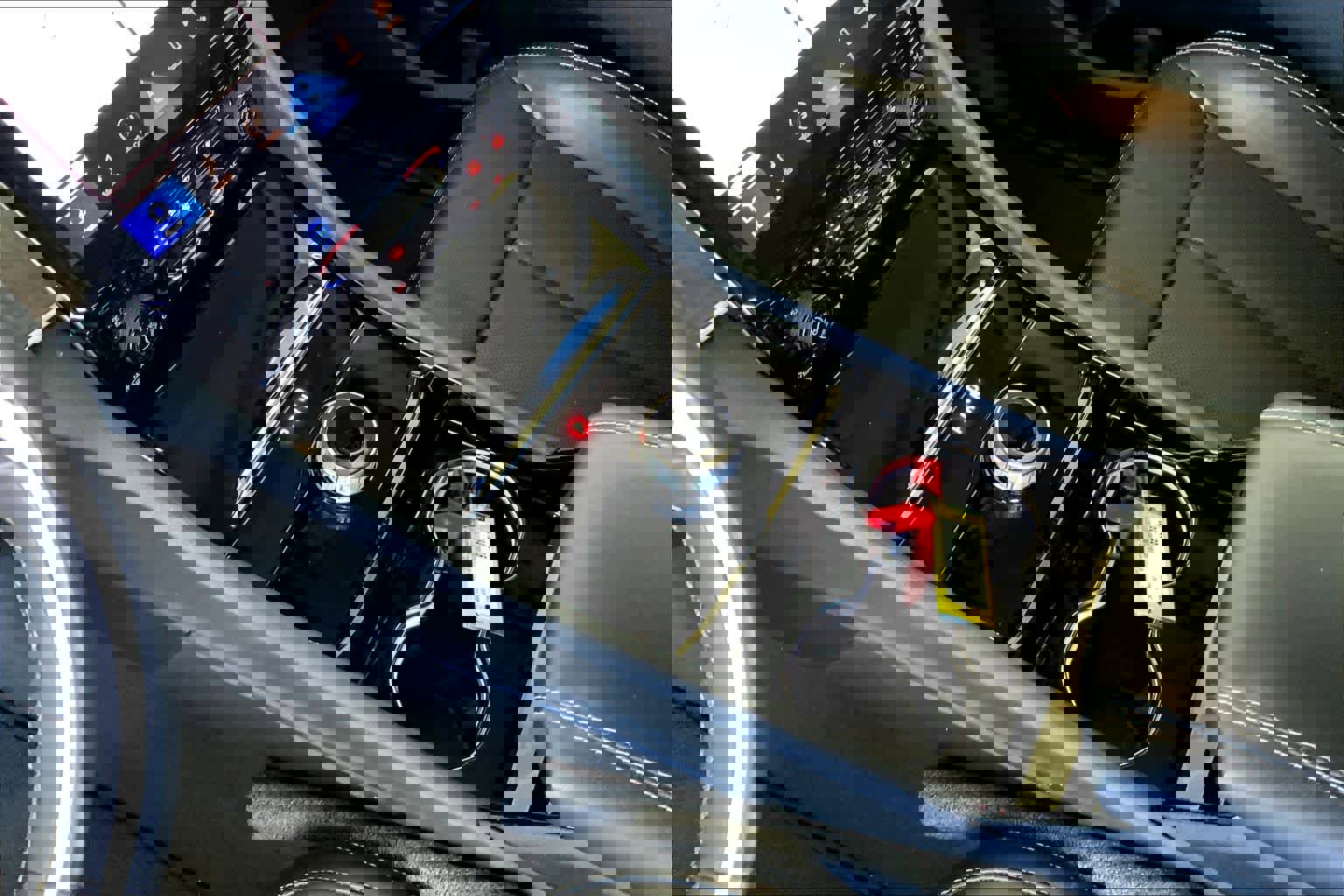 Used 2023 Jeep Grand Cherokee Limited w/ Luxury Tech Group II image 15