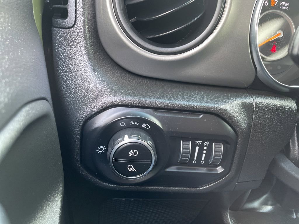 Used 2022 Jeep Gladiator Sport image 25