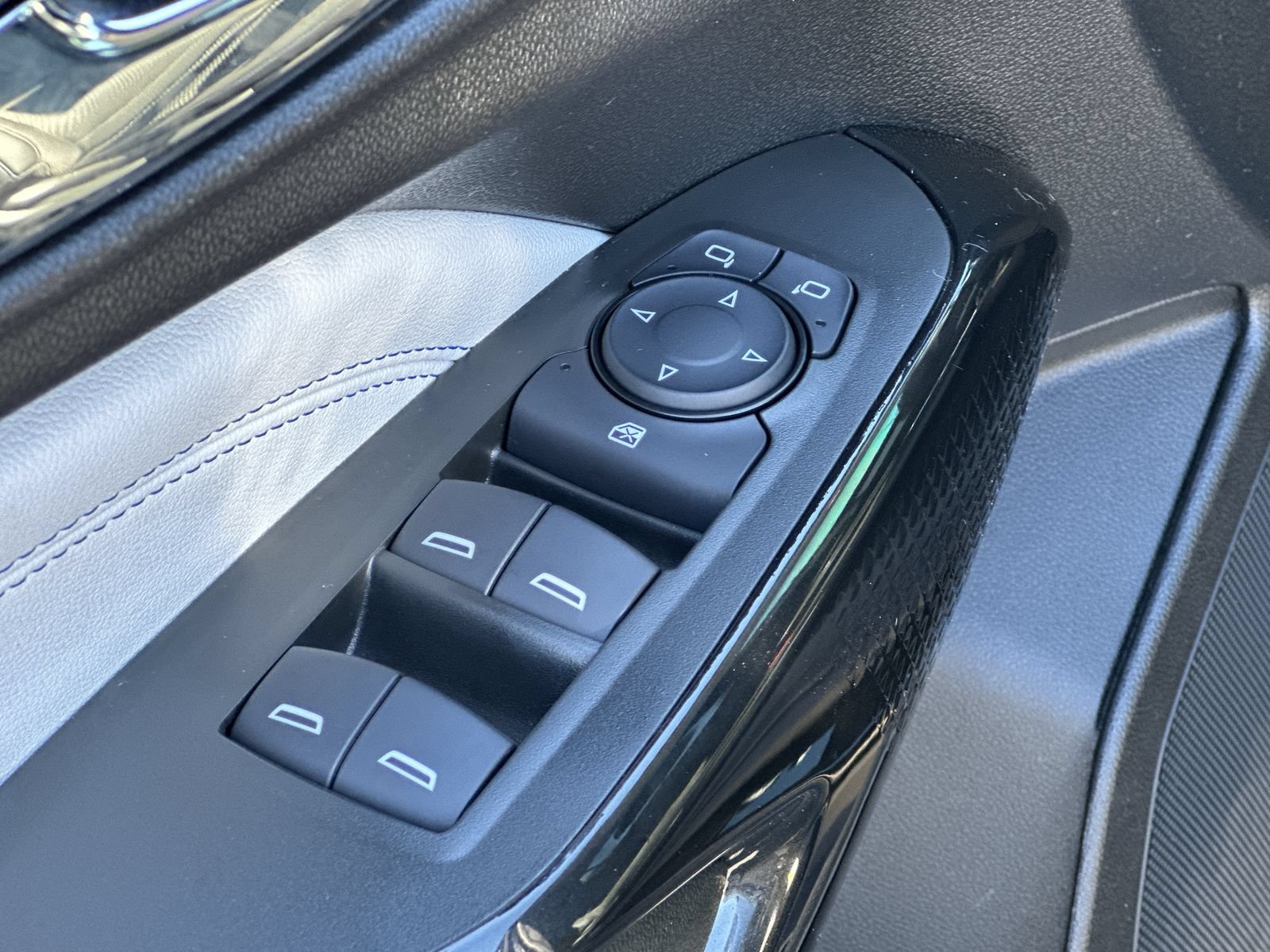 Used 2026 Chevrolet Trax LT FWD image 15