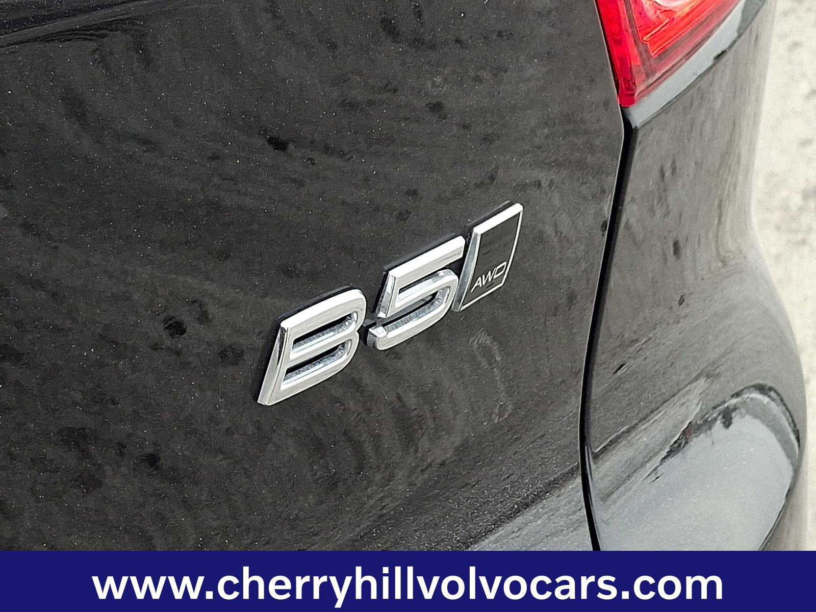 Certified 2025 Volvo XC40 B5 Ultra w/ Climate Package image 32