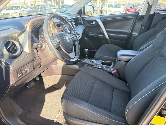 Used 2017 Toyota RAV4 XLE w/ Carpet Mat Package AWD/4WD image 24