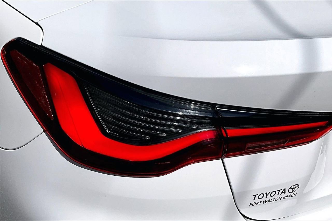 Used 2024 BMW 430i Convertible w/ M Sport Package image 18