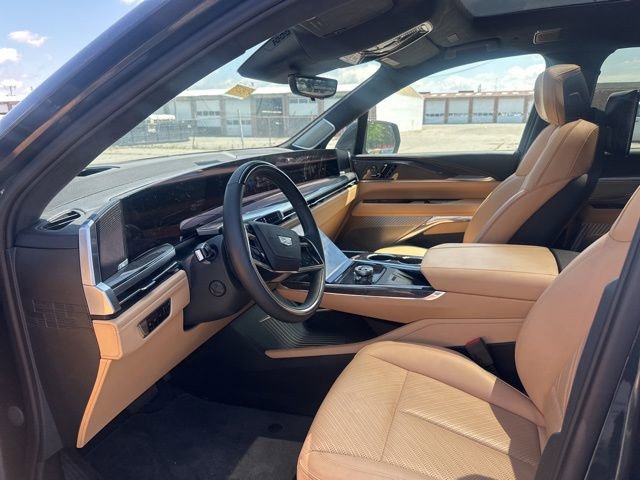 Certified 2025 Cadillac Escalade IQ Luxury 2 AWD/4WD image 12