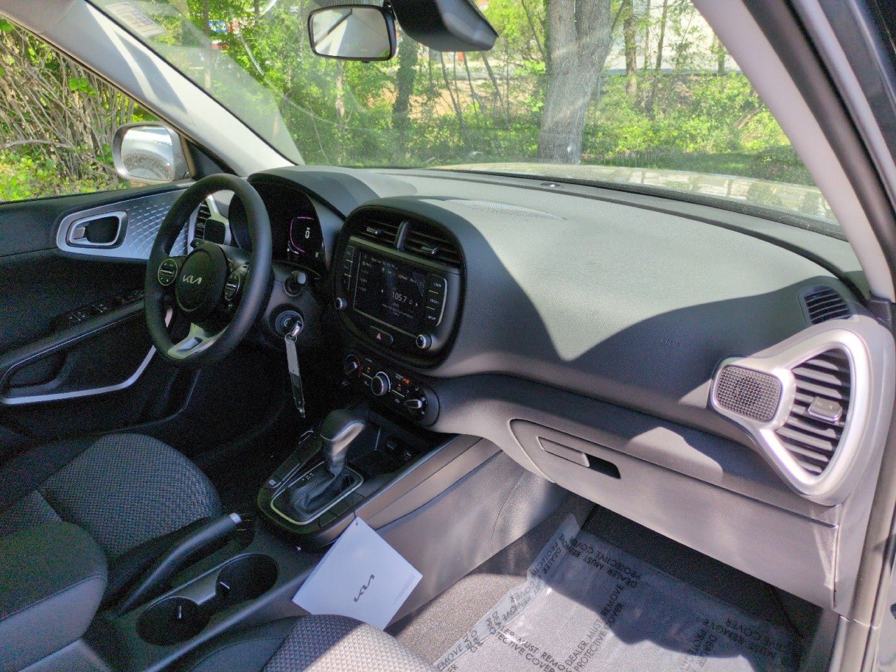 New 2025 Kia Soul LX w/ LX Technology Package FWD image 46