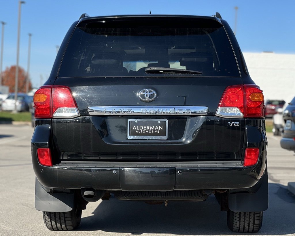 Used 2013 Toyota Land Cruiser image 7