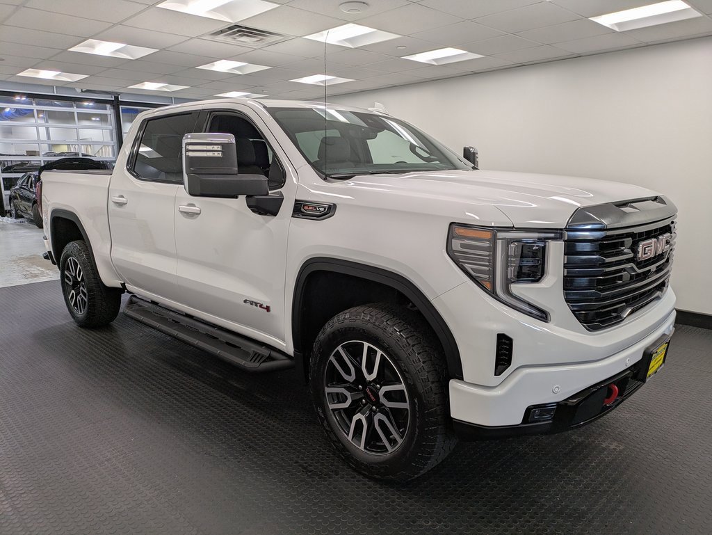 Used 2023 GMC Sierra 1500 AT4 w/ AT4 Premium Package image 3