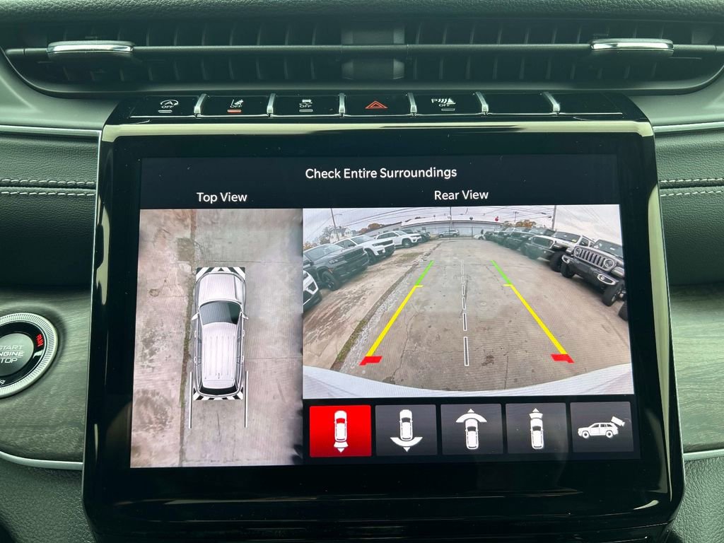 New 2025 Jeep Grand Cherokee Limited w/ Luxury Tech Group II image 18