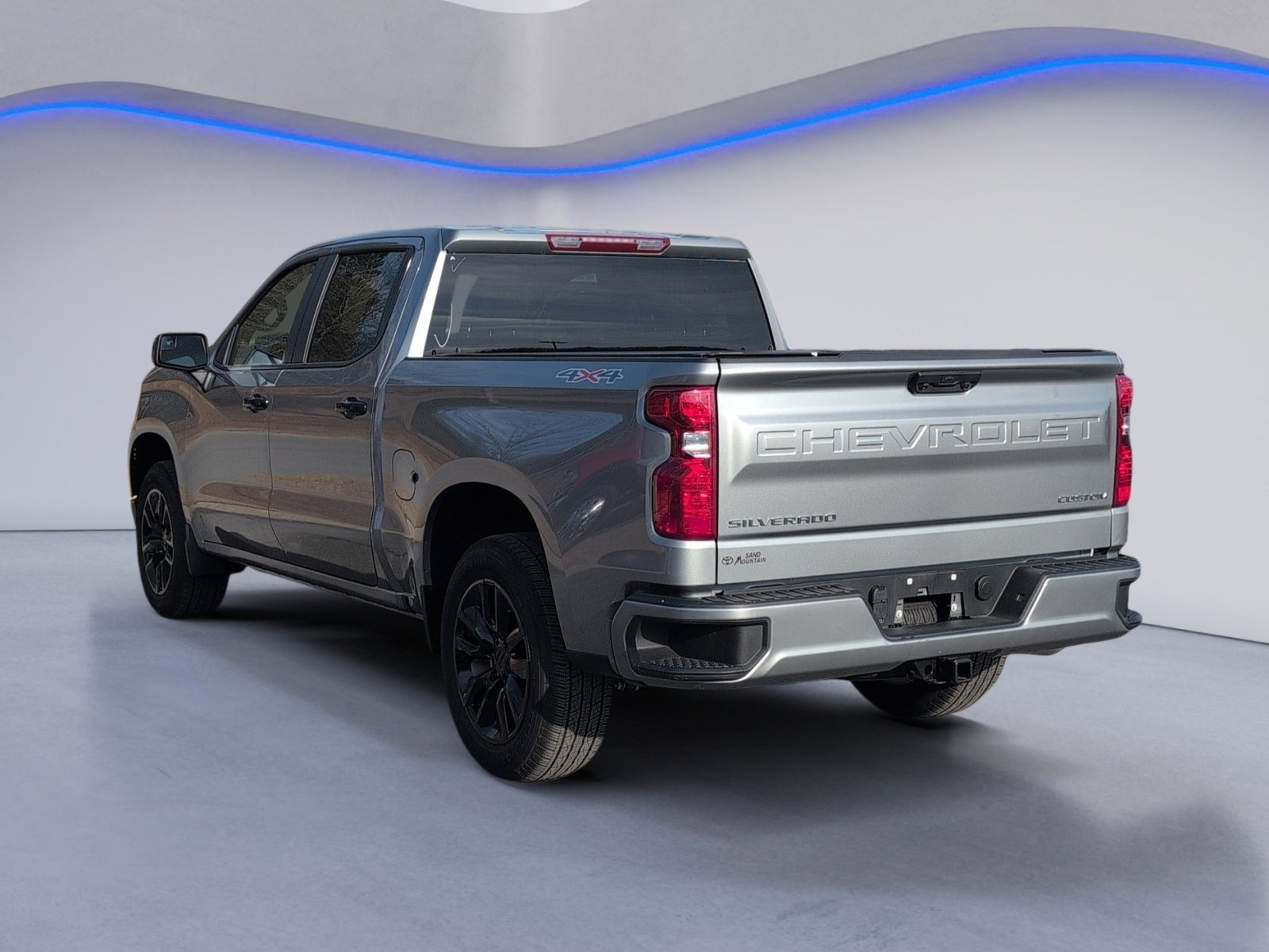 Used 2025 Chevrolet Silverado 1500 Custom image 5