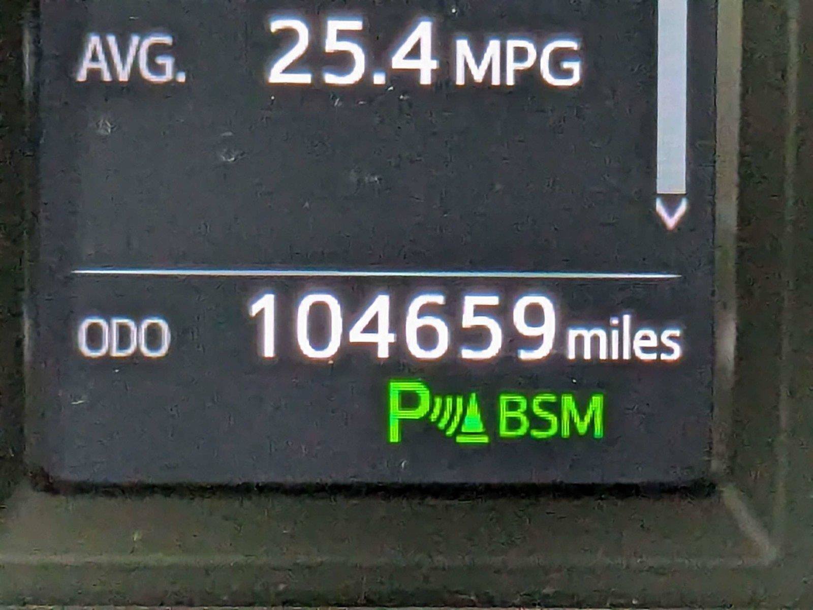 Used 2018 Toyota RAV4 XLE FWD image 21