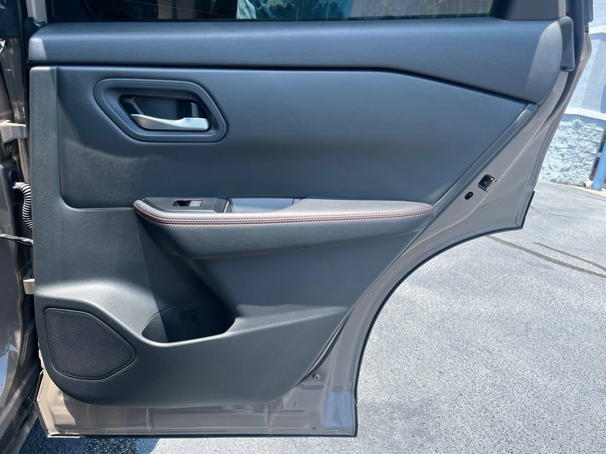 Used 2026 Nissan Rogue SV AWD/4WD image 34