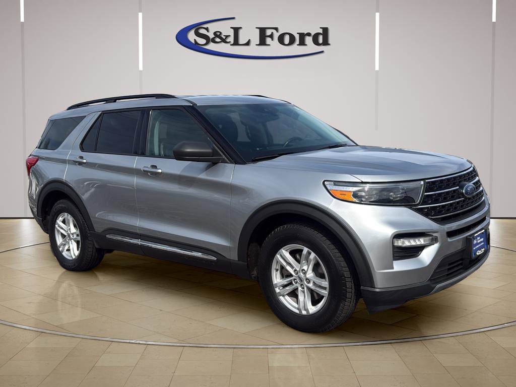 Used 2020 Ford Explorer XLT w/ Equipment Group 202A image 11