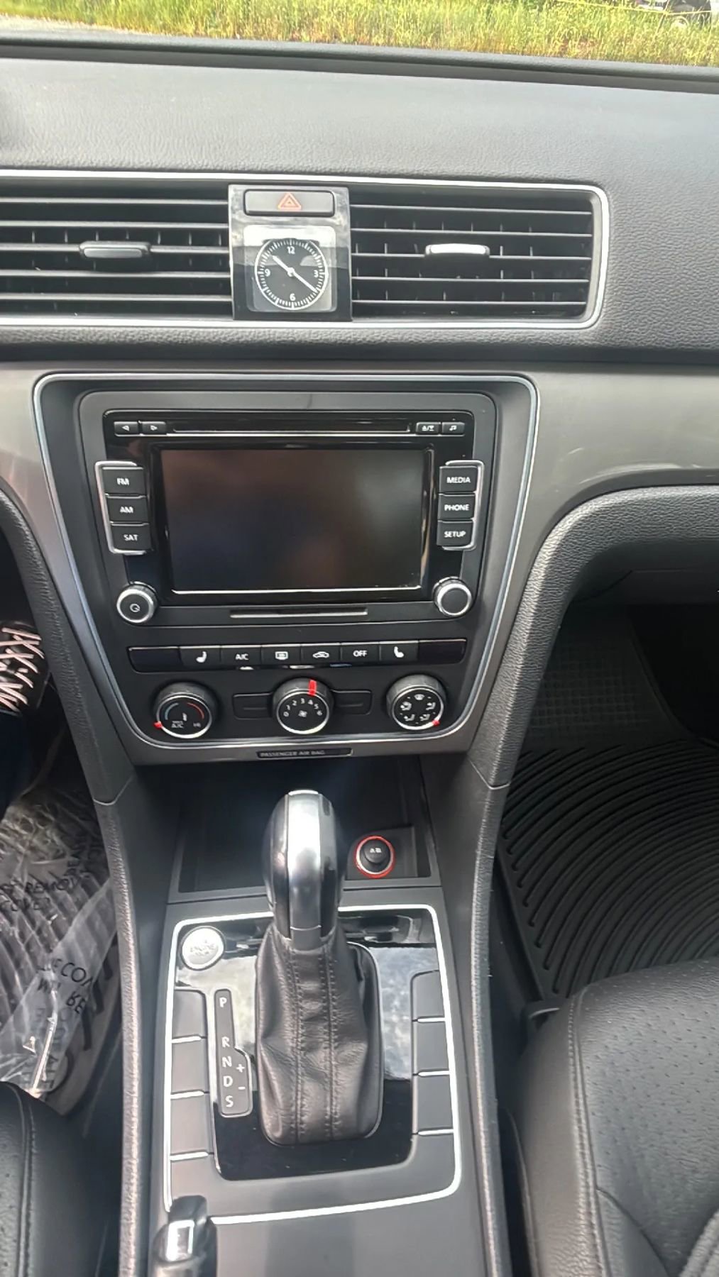 Used 2015 Volkswagen Passat 1.8T Limited Edition image 19