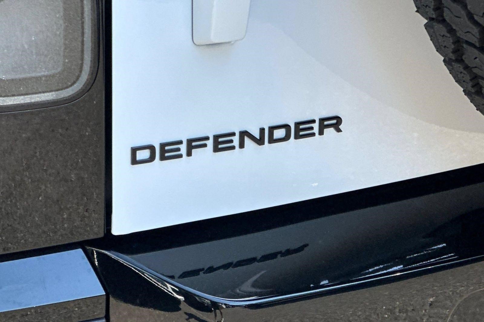 New 2026 Land Rover Defender 110 S AWD/4WD image 27