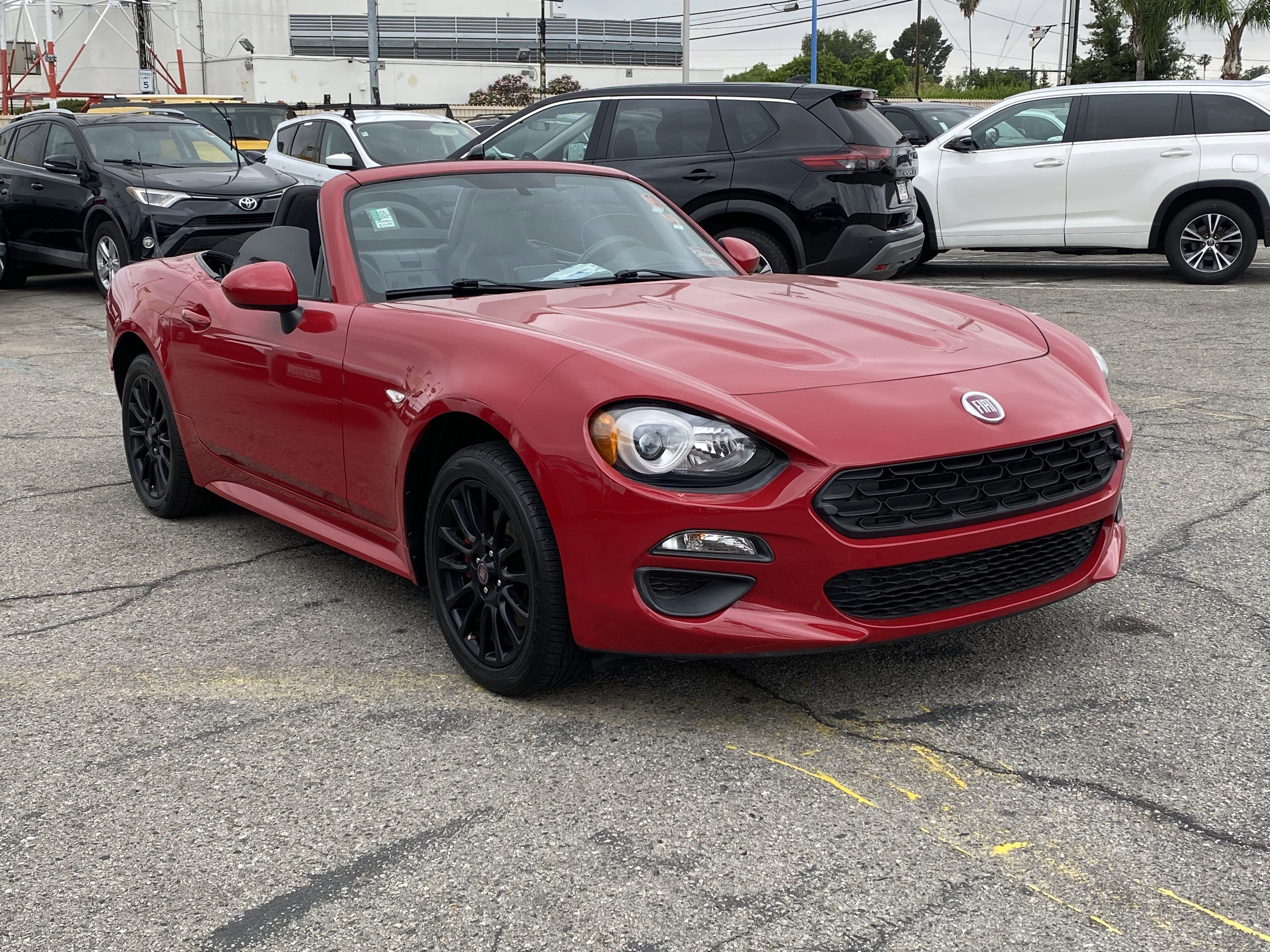 Used 2018 FIAT 124 Spider Classica w/ Technology & Siriusxm Group image 7
